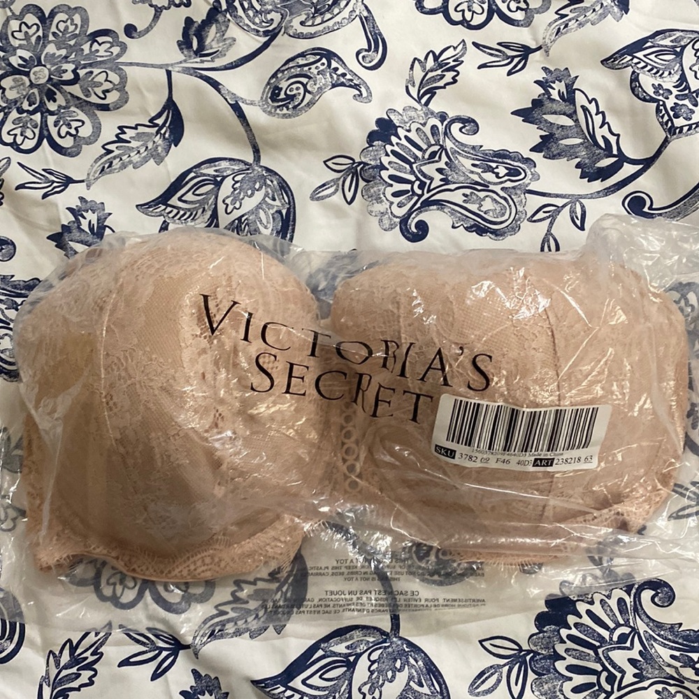 Brand new Victoria secret bra